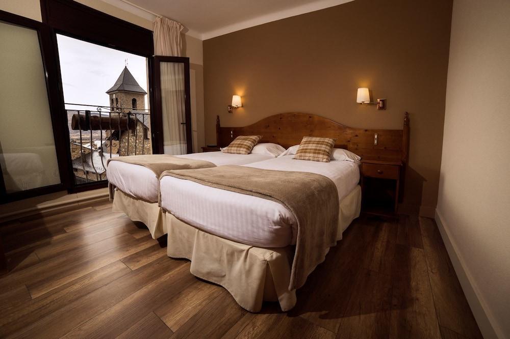 Hotel Roca Alp Exteriör bild
