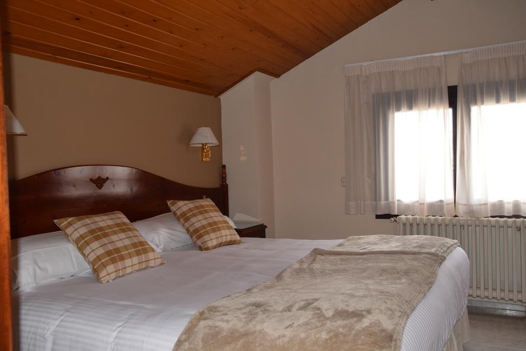 Hotel Roca Alp Exteriör bild