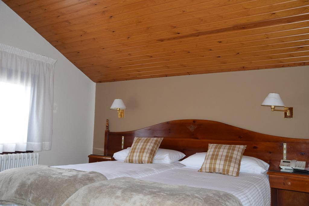 Hotel Roca Alp Exteriör bild