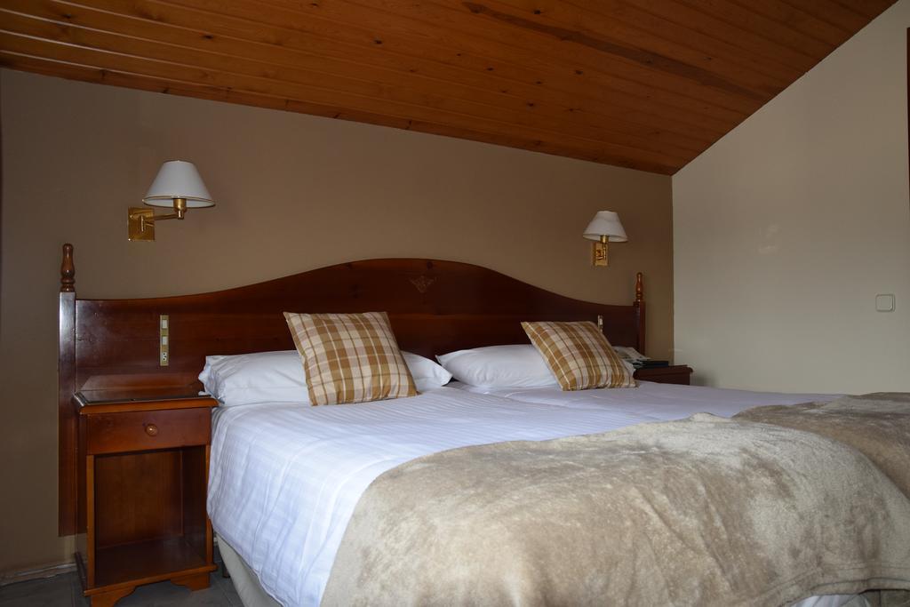 Hotel Roca Alp Exteriör bild