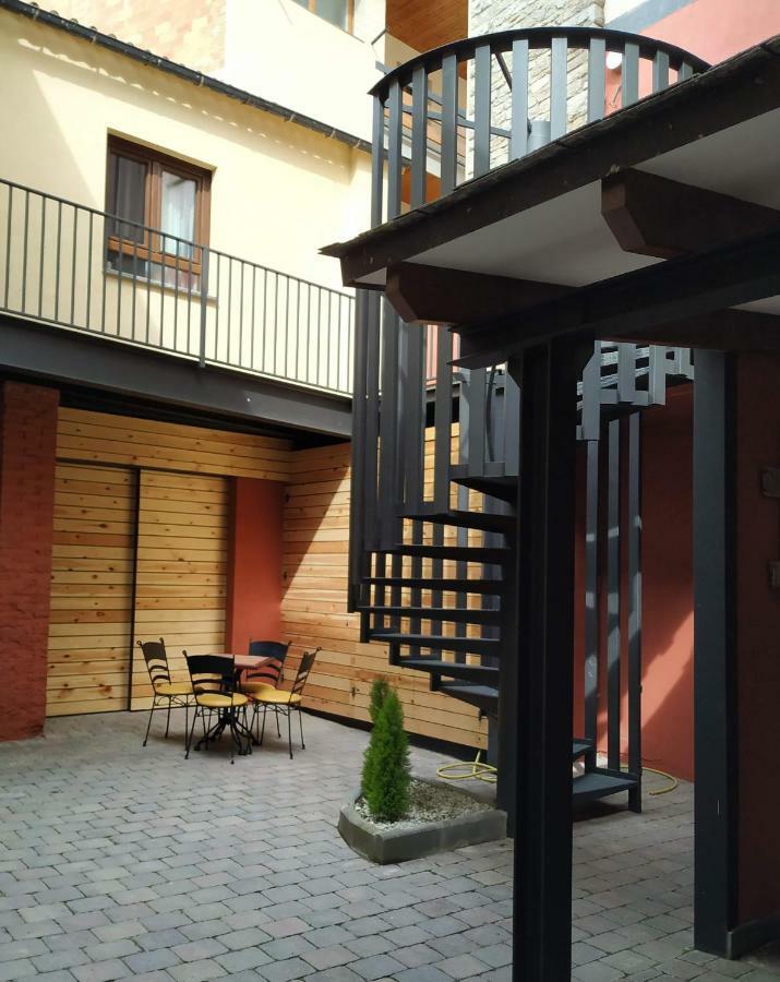 Hotel Roca Alp Exteriör bild